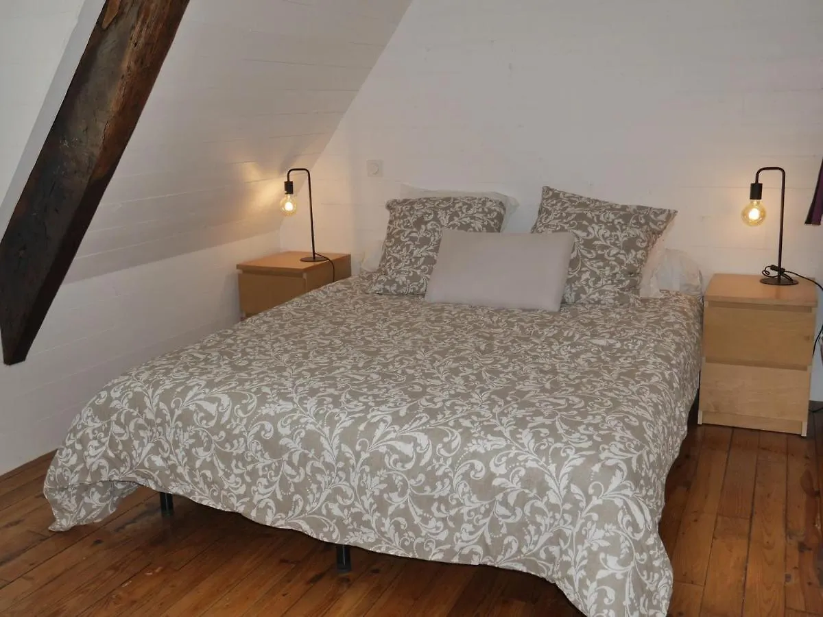 Appartement Renove Au Centre Du Palais, Proche Plage Et Commodites - Fr-1-418-226